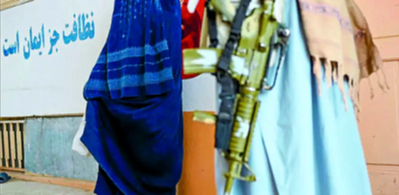 A pesar del 'apartheid de género' en Afganistán, potencias mundiales retoman relaciones con los talibanes