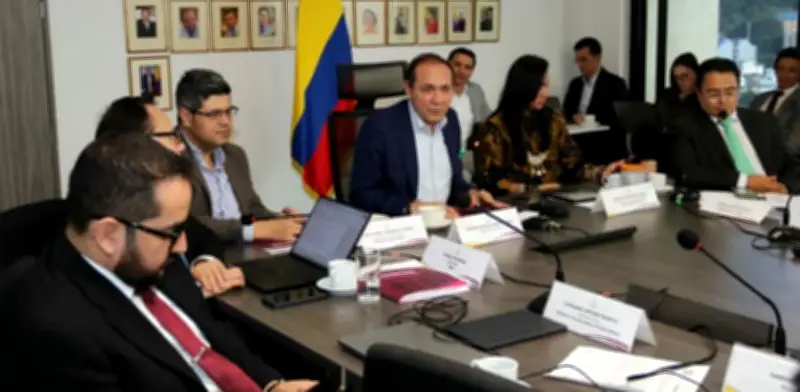 Acrip exhorta a empresas a mantener salarios tras suspensión del aumento del mínimo