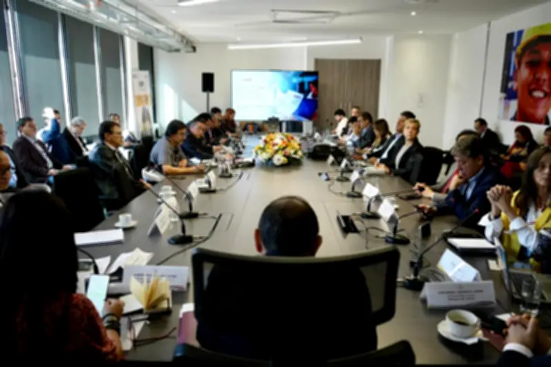 Acuerdo histórico: Salario mínimo mantiene aumento del 23,7% para 2026 en Colombia