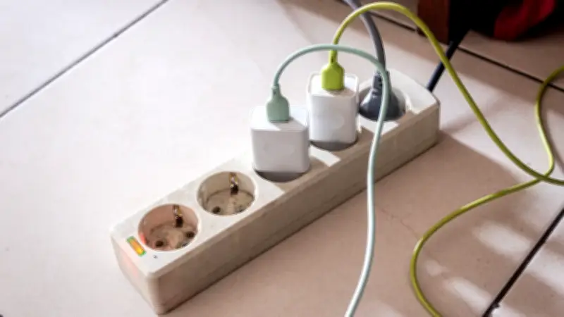 ¿Adiós a las regletas eléctricas? Las torres de alimentación multifuncional revolucionan los hogares