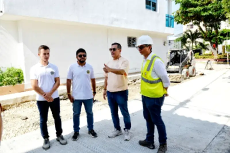 Alcalde Dumek Turbay supervisa avances del 85% en rehabilitación vial del sector La Cabaña en Manga