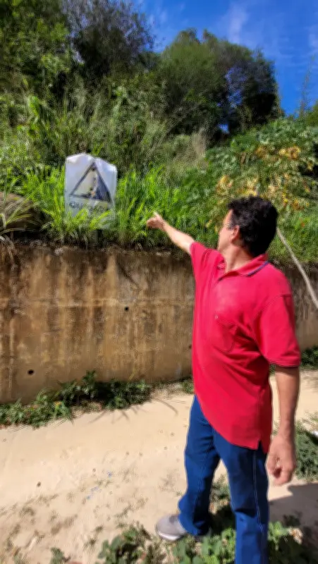 Alerta máxima por talud inestable en Girón: rocas del tamaño de autos amenazan a comunidad