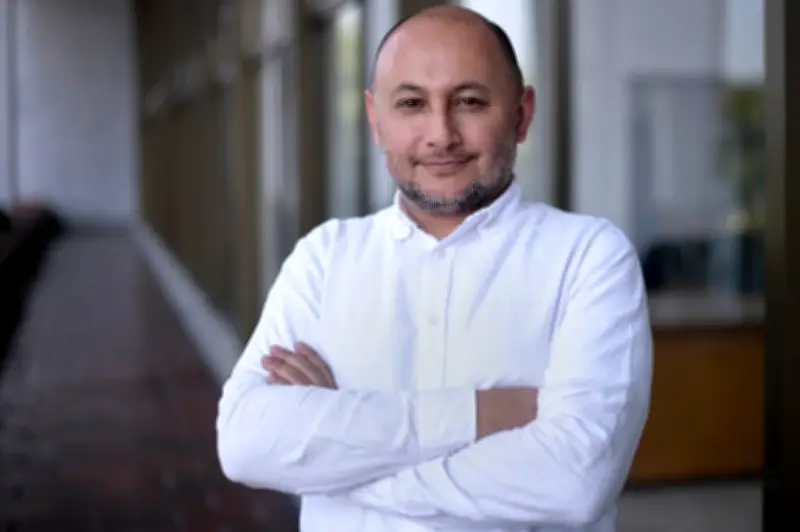 Andrés Mora concluye su rectoría encargada en la Universidad Nacional tras 20 meses