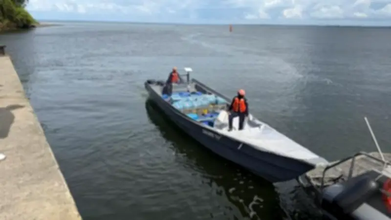 Armada de Colombia incauta 2,3 toneladas de cocaína en el Pacífico