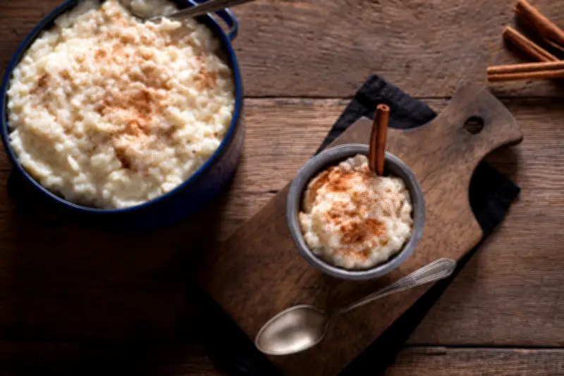 Arroz con Leche Colombiano: Historia y Receta Tradicional con Canela