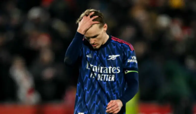 Arsenal cede terreno en la Premier League tras empate con Brentford