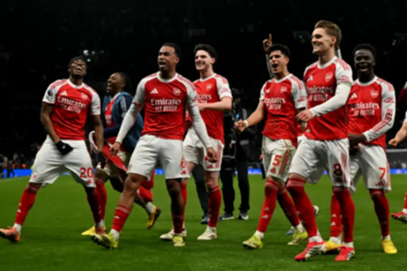 Arsenal derrota a Tottenham en el derbi londinense y amplía ventaja en la Premier League