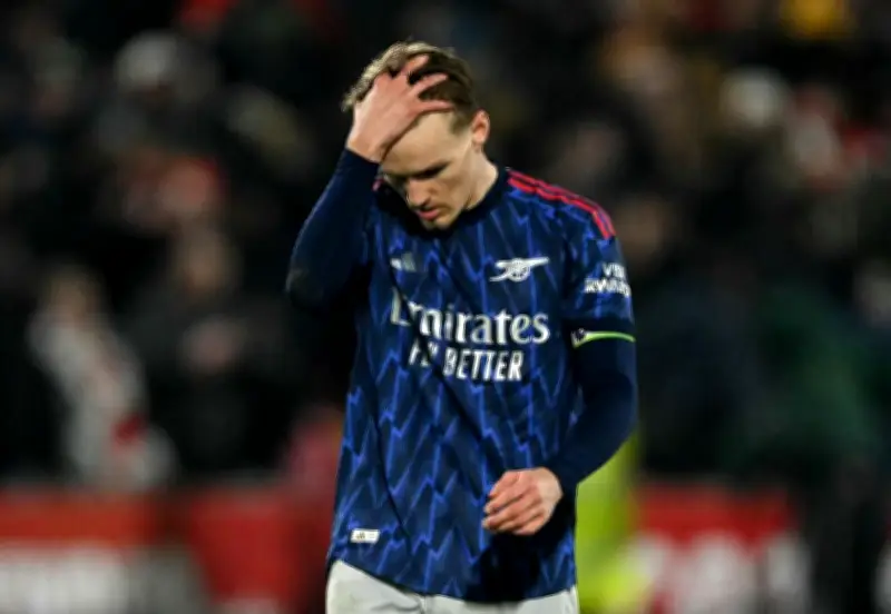 Arsenal desperdicia ventaja de dos goles ante Wolverhampton y complica su lucha por el título