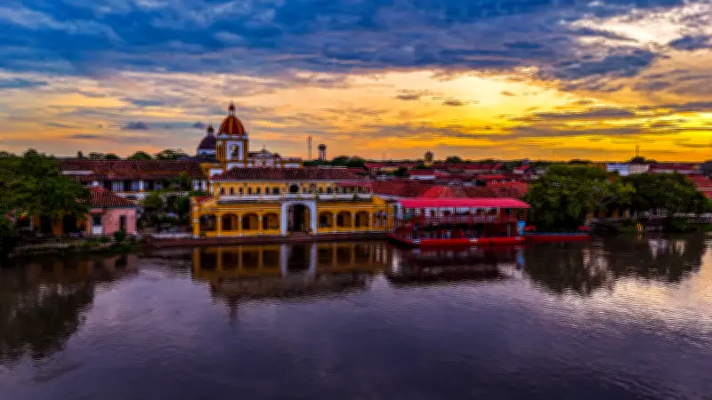 Atardeceres en Bolívar: Un Espectáculo Natural que Conmueve el Alma