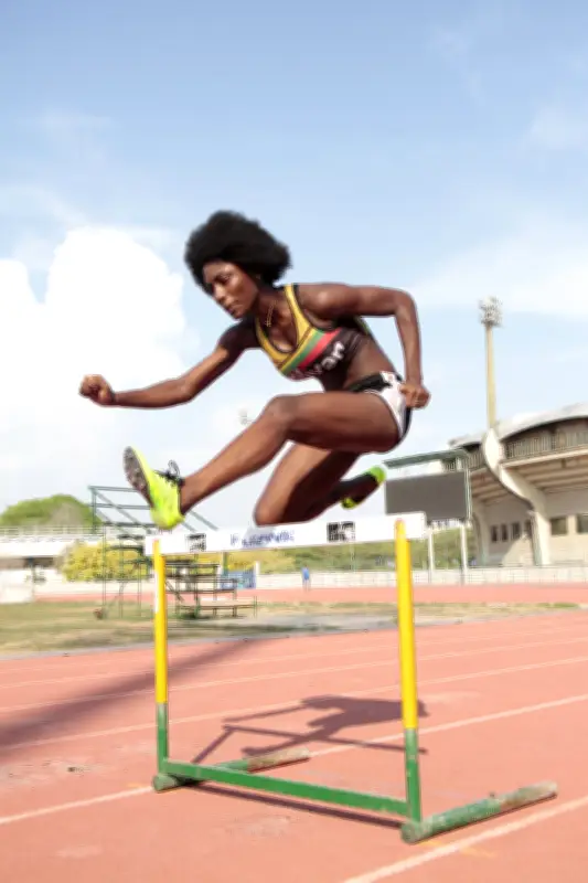 Atleta de Bolívar recibe ayuda para su casa tras sufrir atraco y lesión