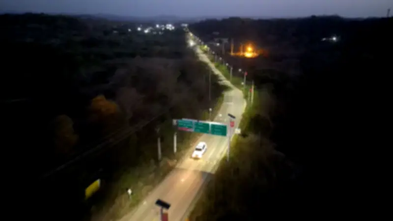 Atlántico ilumina sus vías rurales con 572 paneles solares en proyecto de $16.165 millones