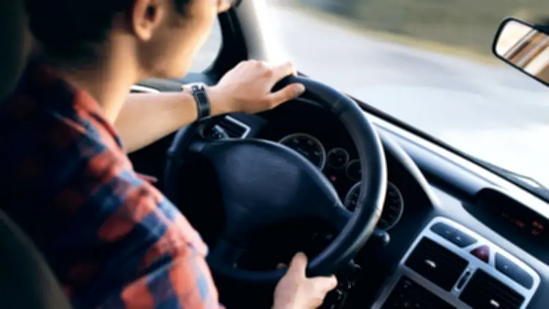 Aumento en costo de licencia de conducción 2026: requisitos y multas por vencimiento