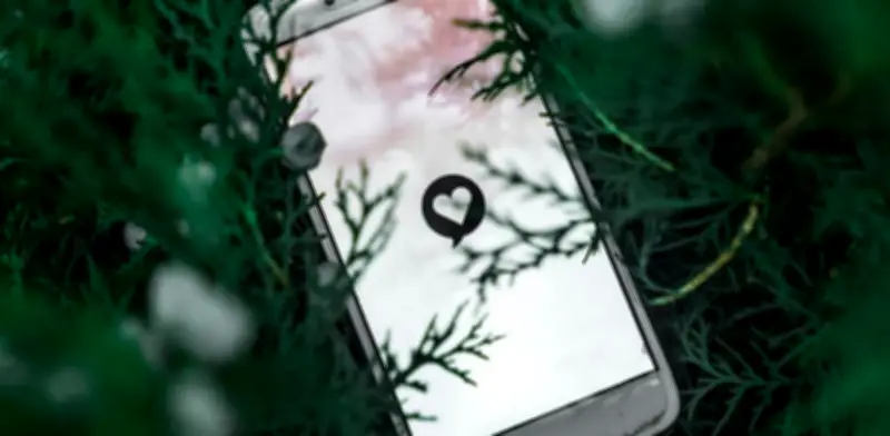 Autenticidad digital: el nuevo valor que redefine las relaciones en Colombia