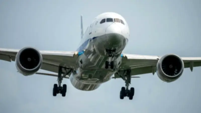 Aviación Federal de EE.UU. suspende vuelos en El Paso por 10 días por crisis migratoria