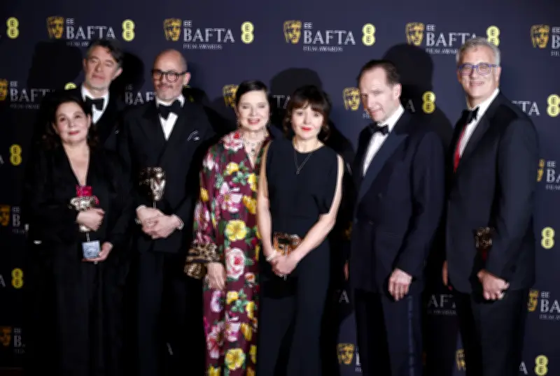 BAFTA 2026: Triunfos y sorpresas que redefinen la carrera hacia los Óscar
