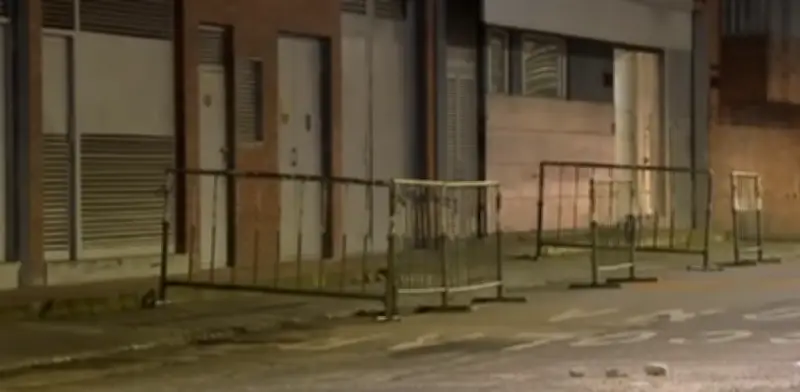 Balacera en Puente Aranda: Delincuentes robaron camioneta y desataron persecución de 40 minutos