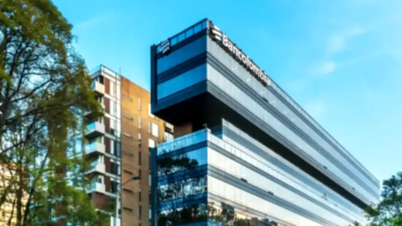 Bancolombia supera 12 horas sin servicio: usuarios indignados y Superfinanciera podría intervenir