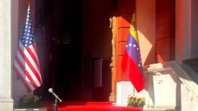 Bandera de EE.UU. en Miraflores: ¿Qué significa este gesto en Venezuela?