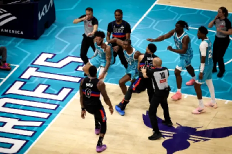 Batalla campal en la NBA: pelea masiva opaca victoria de Pistons sobre Hornets