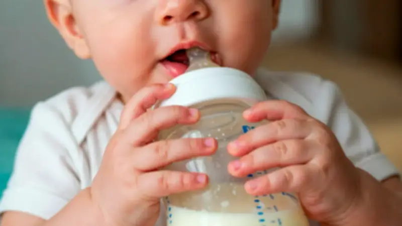 Bebé de dos meses detenido en centro migratorio de Texas genera indignación internacional