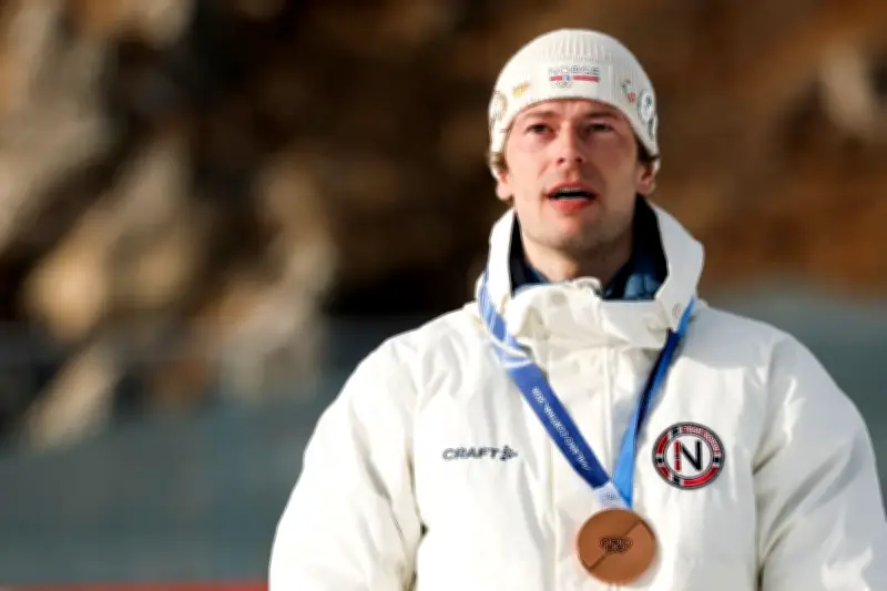 Biatleta noruego confiesa infidelidad tras ganar medalla en Juegos Olímpicos de Invierno