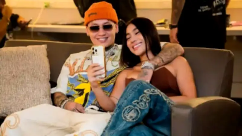 Blessd responde a acusaciones de infidelidad durante el embarazo de su pareja