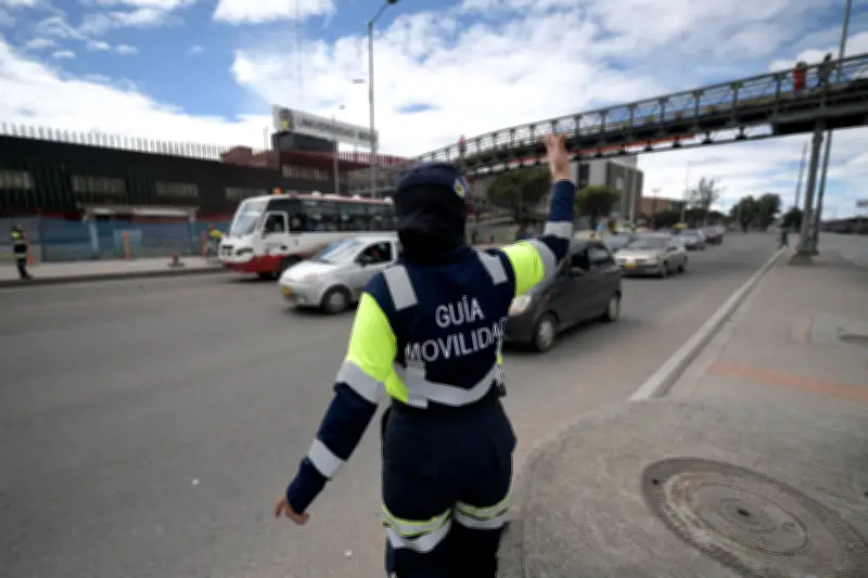 Bogotá enfrenta caos vial en primer plan retorno del año por obras en autopista sur