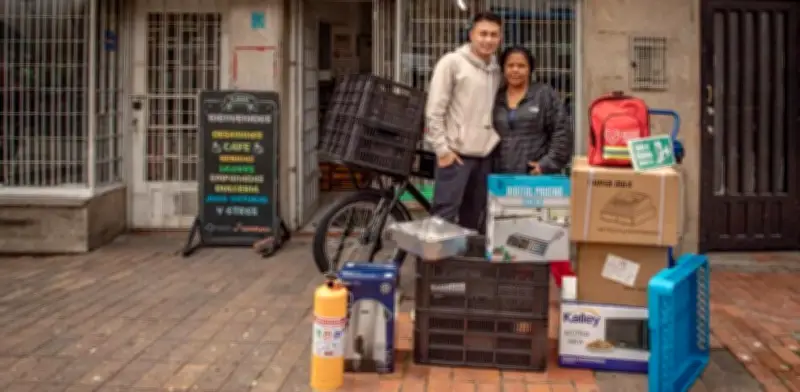 Bogotá entrega herramientas a comerciantes afectados por obras de infraestructura