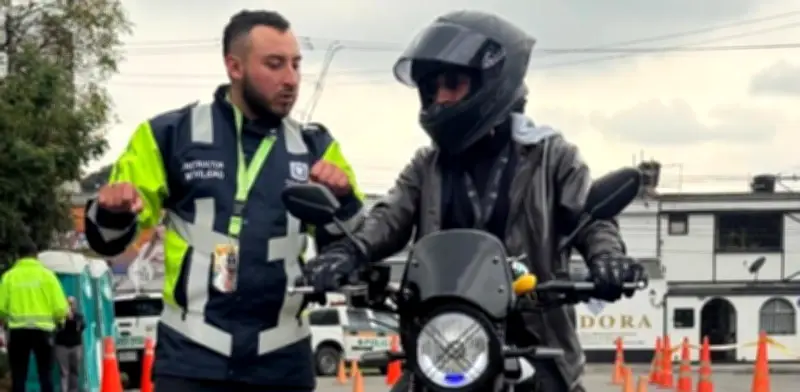 Bogotá lanza curso gratuito para motociclistas novatos el 21 de febrero