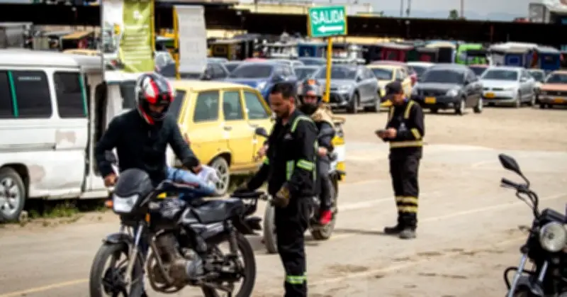 Bogotá lanza curso gratuito para motociclistas novatos en 2026
