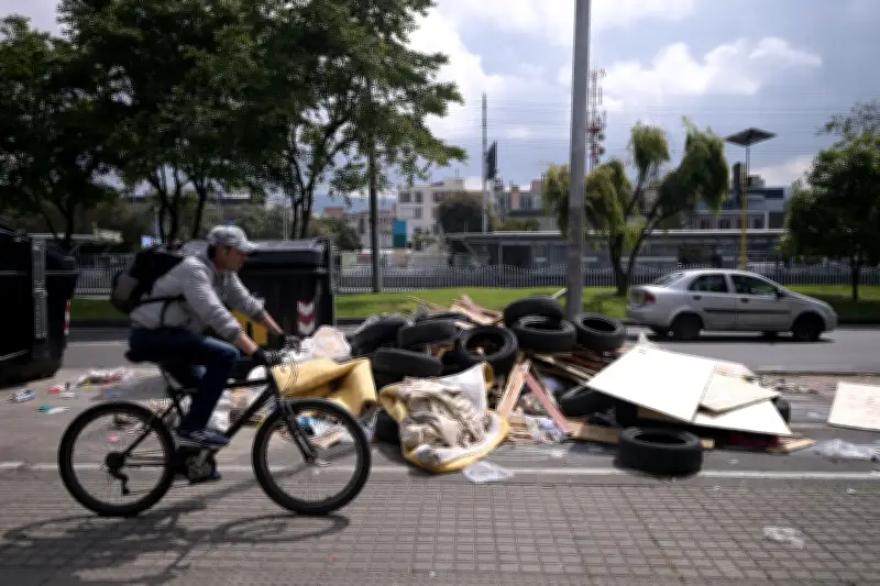 Bogotá refuerza recolección de basuras con 35 nuevos vehículos ante crisis persistente