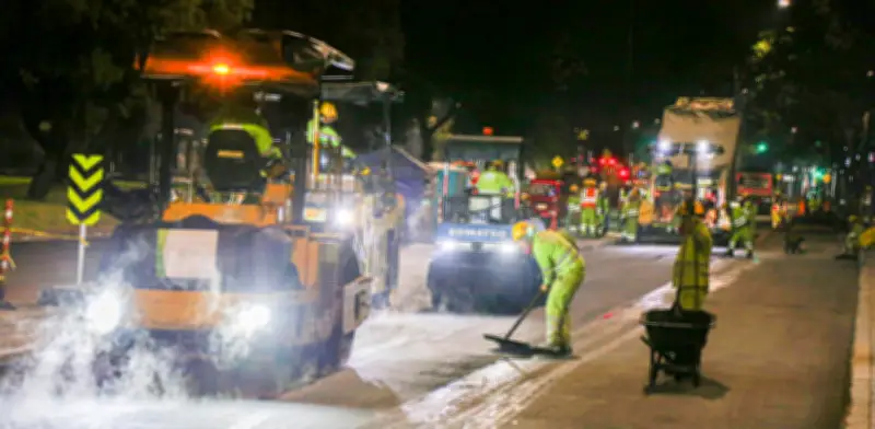 Bogotá supera el millón de metros cuadrados en reparcheo vial con intervenciones nocturnas