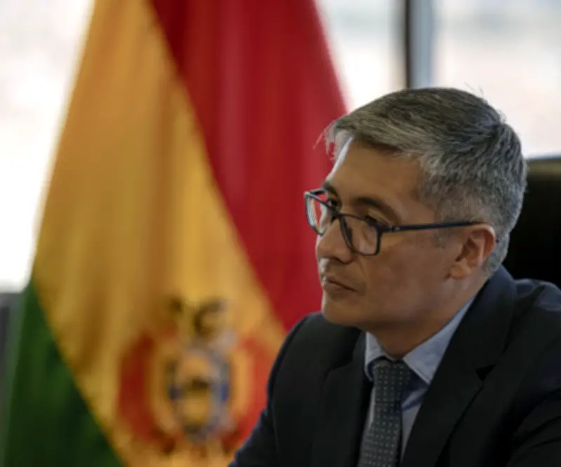 Bolivia usará reservas en dólares para pagar bonos en marzo, anuncia ministro