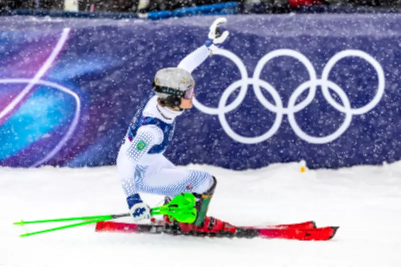 Brasil dona uniformes virales de sus abanderados al Museo Olímpico del COI