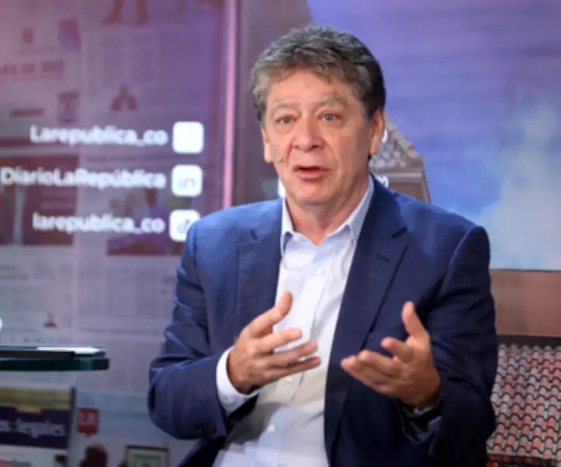 Bruce Mac Master revela interrogantes sobre decreto de traslado de hasta 25 billones de pesos