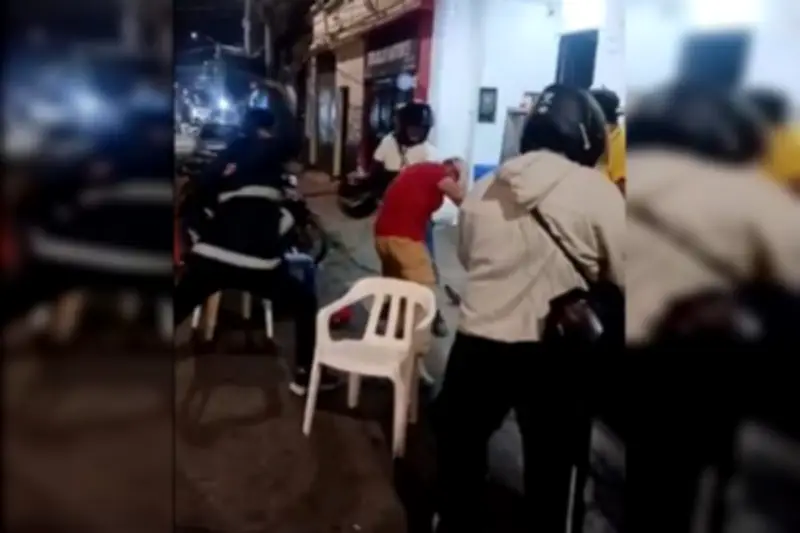 Bucaramanga: intento de robo a taxista desata brutal linchamiento ciudadano