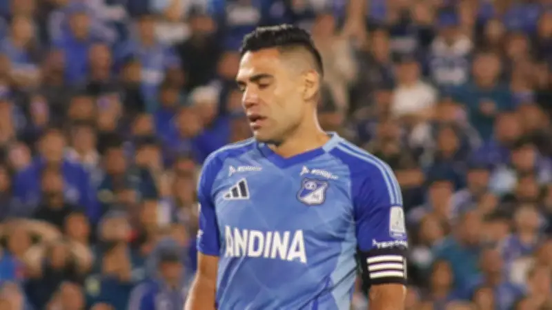 Bustos sorprende: Falcao García al banquillo en decisión clave de Millonarios ante Águilas Doradas