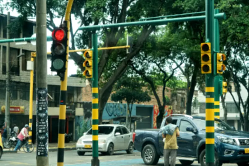Cali: Secretaría de Movilidad aclara cuándo se puede girar a la derecha con semáforo en rojo