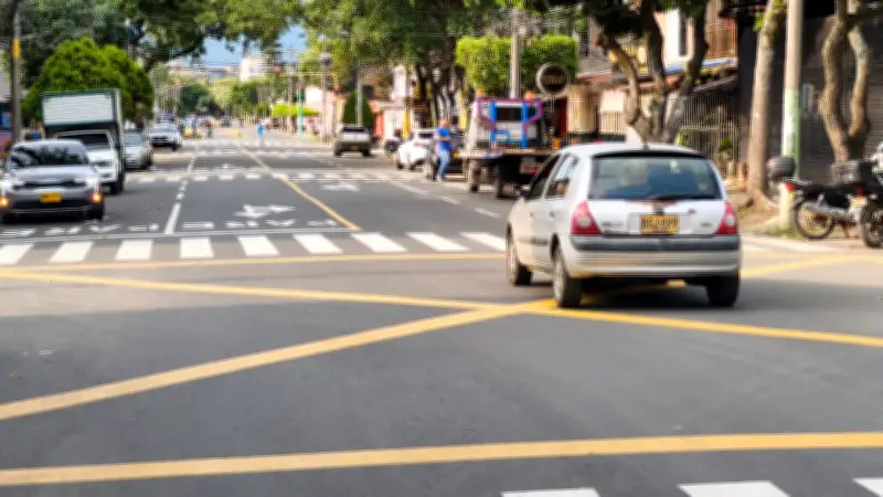 Cali: Vecinos denuncian señalización confusa en Calle 47 tras reparación municipal