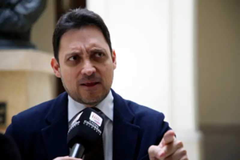 Cambio Radical acusa a Petro de sumir al país en limbo jurídico tras alocución presidencial