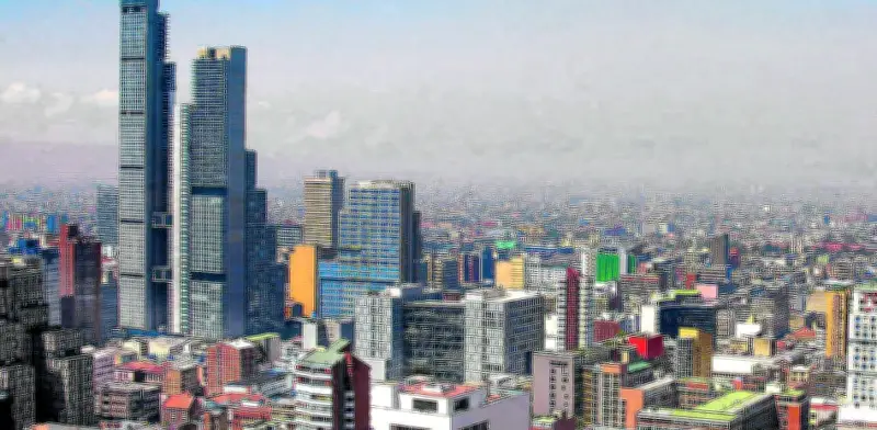 Camión de basura sin frenos impacta vivienda en centro de Bogotá: sin víctimas fatales