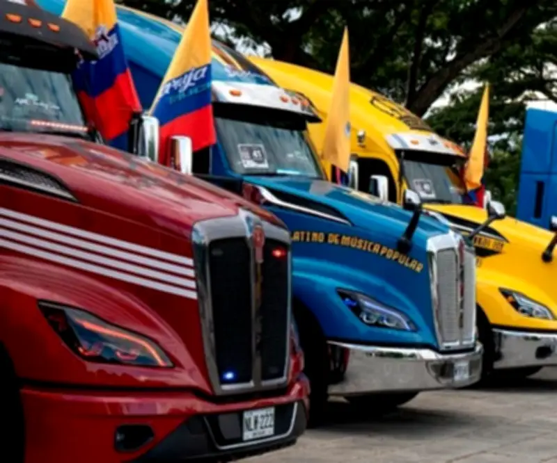 Camioneros en alerta máxima y amenazan con paro nacional por ingreso de camiones ecuatorianos