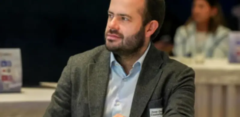 Candidato denuncia que los 18 representantes de Bogotá no defienden la autonomía de la capital