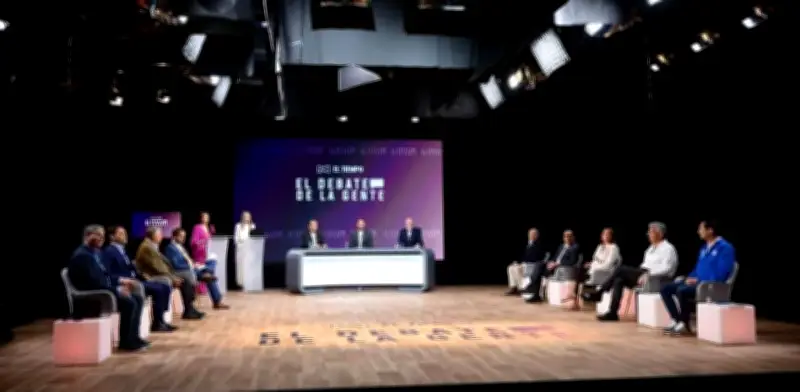 Candidatos al Senado debaten reducción de impuestos y reforma tributaria en Debate de la Gente