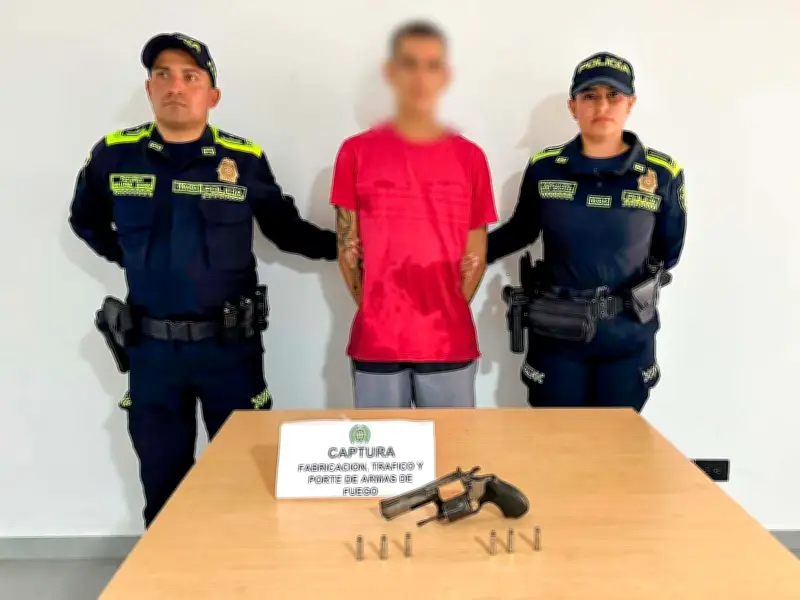 Capturan a alias 'Crissman' tras persecución en Zapatota por porte ilegal de arma