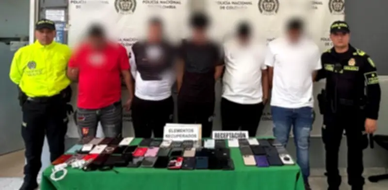Capturan a cinco integrantes de banda de 'cosquilleo' y recuperan 52 celulares durante Carnaval de Barranquilla