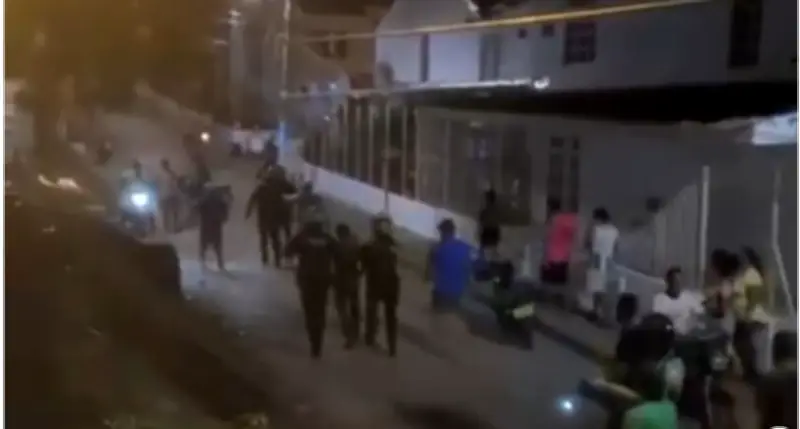 Capturan a dos delincuentes en flagrancia en Cartagena tras robo de iPhone