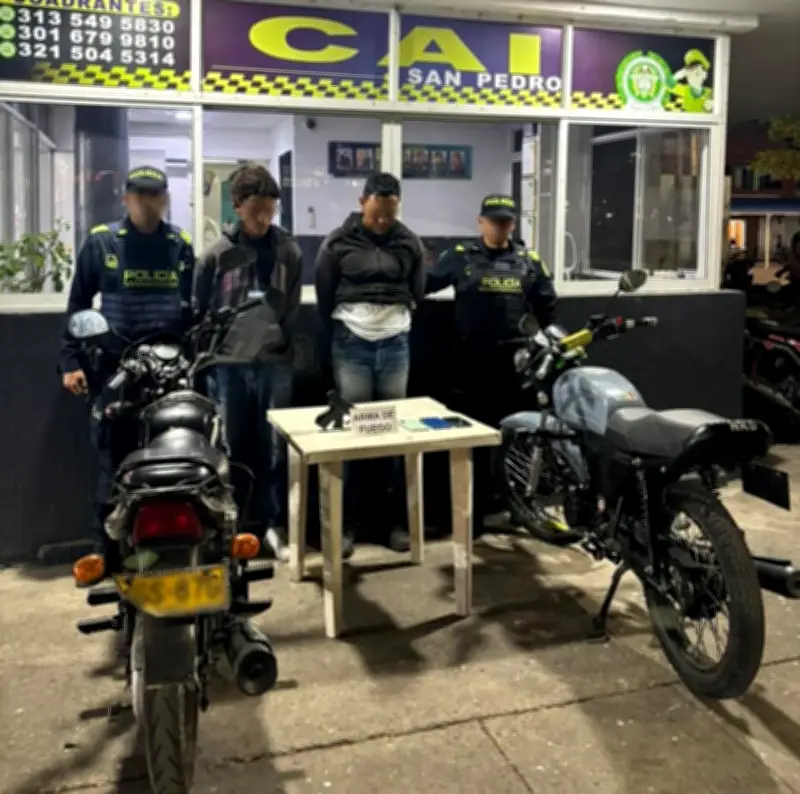 Capturan a dos presuntos delincuentes tras persecución policial en barrio San Fernando de Cartagena