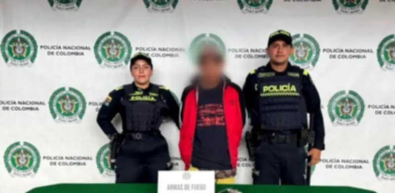 Capturan a hombre que intimidaba con arma de fuego a comerciante en San Cristóbal, Bogotá