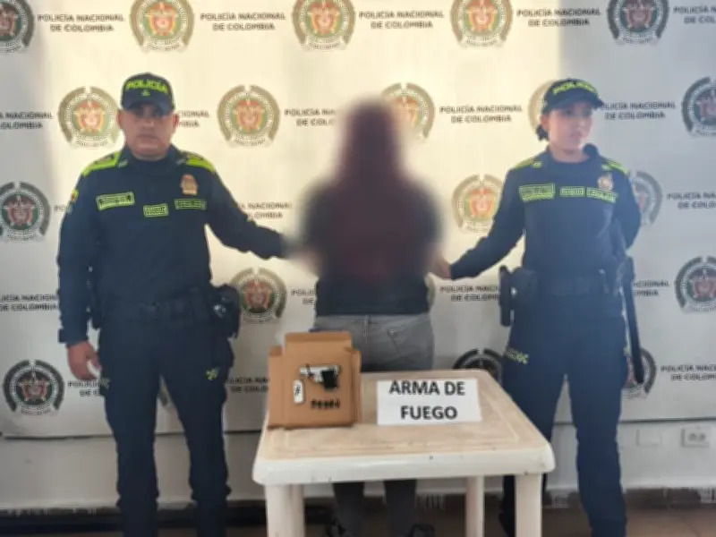 Capturan a mujer armada con droga en evento de Paloma Valencia y Álvaro Uribe en Honda
